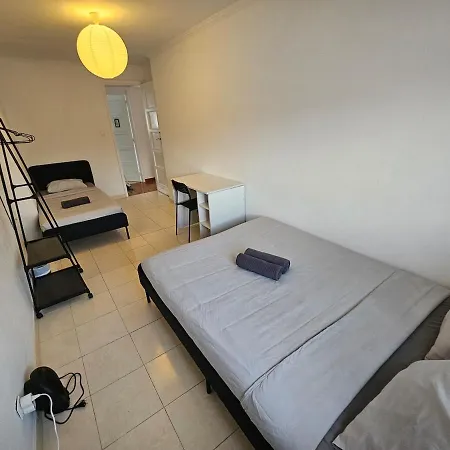 Spacious Guest בית אירוח *