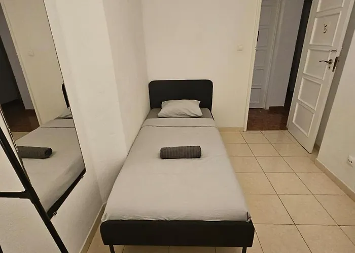 Spacious Guest בית אירוח *