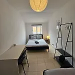 Проживание в семье Spacious Guest *
